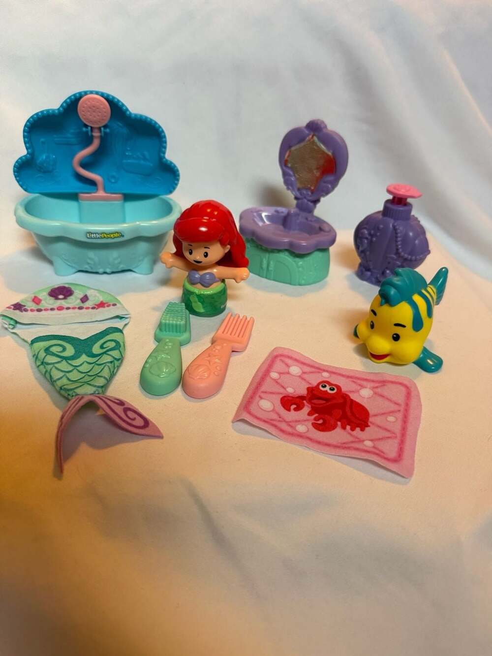 Fisher-Price Little People Disney Princess Ariel Bathtime Playset Accessories an